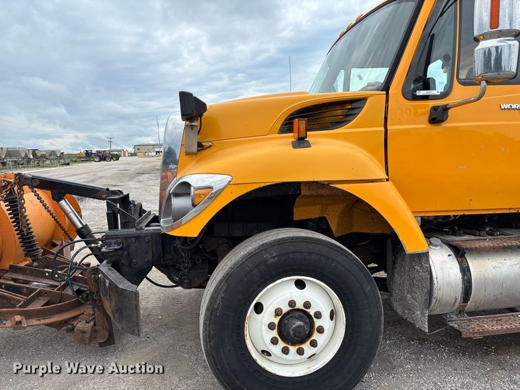 image for item DZ4649 2010 International WorkStar 7500 dump truck