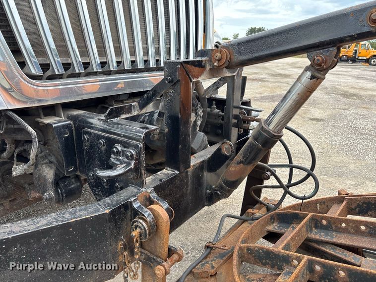 image for item DZ4649 2010 International WorkStar 7500 dump truck