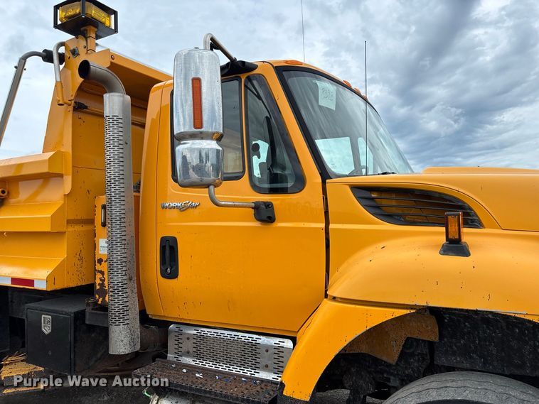 image for item DZ4649 2010 International WorkStar 7500 dump truck