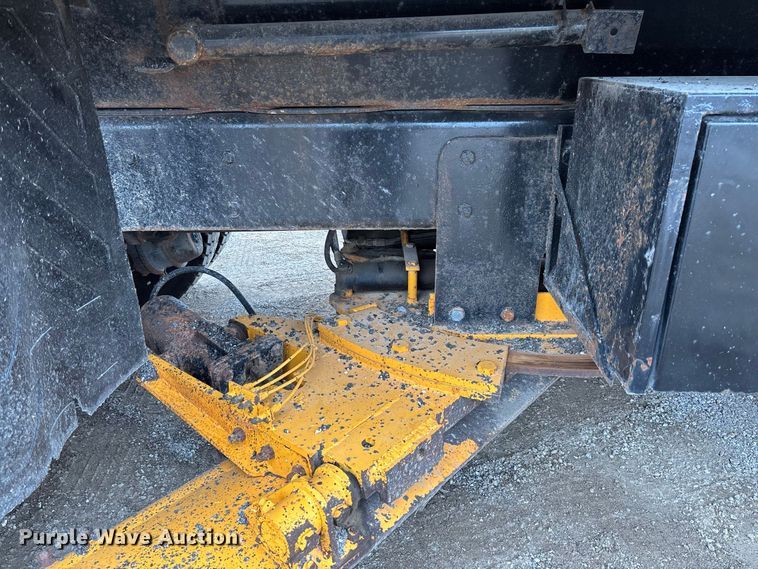 image for item DZ4649 2010 International WorkStar 7500 dump truck