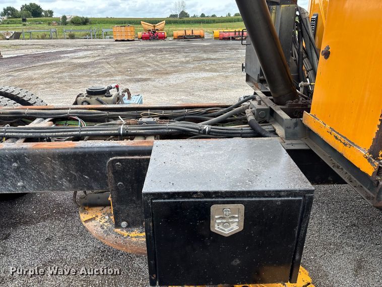 image for item DZ4649 2010 International WorkStar 7500 dump truck