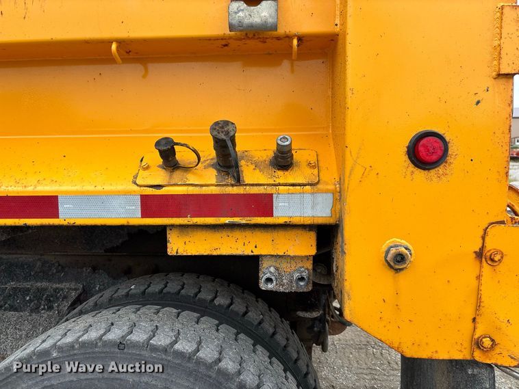 image for item DZ4649 2010 International WorkStar 7500 dump truck