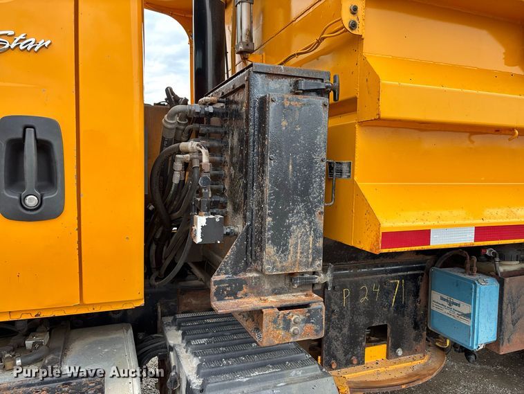 image for item DZ4649 2010 International WorkStar 7500 dump truck