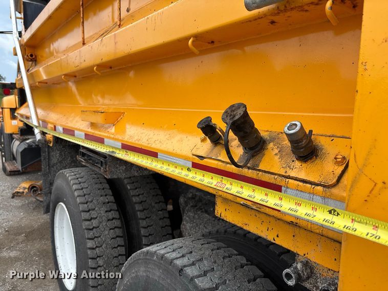 image for item DZ4649 2010 International WorkStar 7500 dump truck