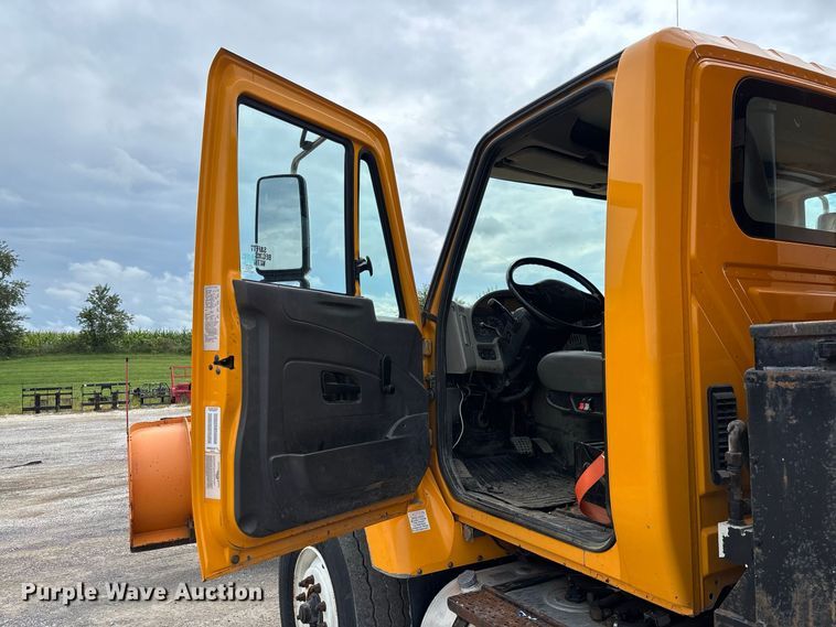 image for item DZ4649 2010 International WorkStar 7500 dump truck