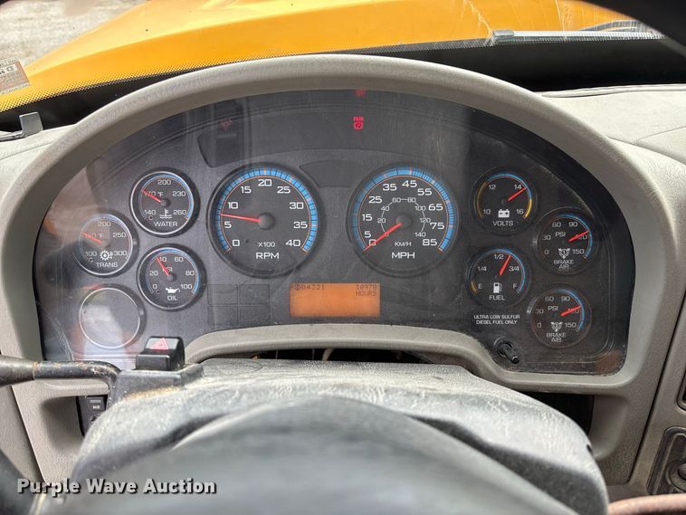 image for item DZ4649 2010 International WorkStar 7500 dump truck