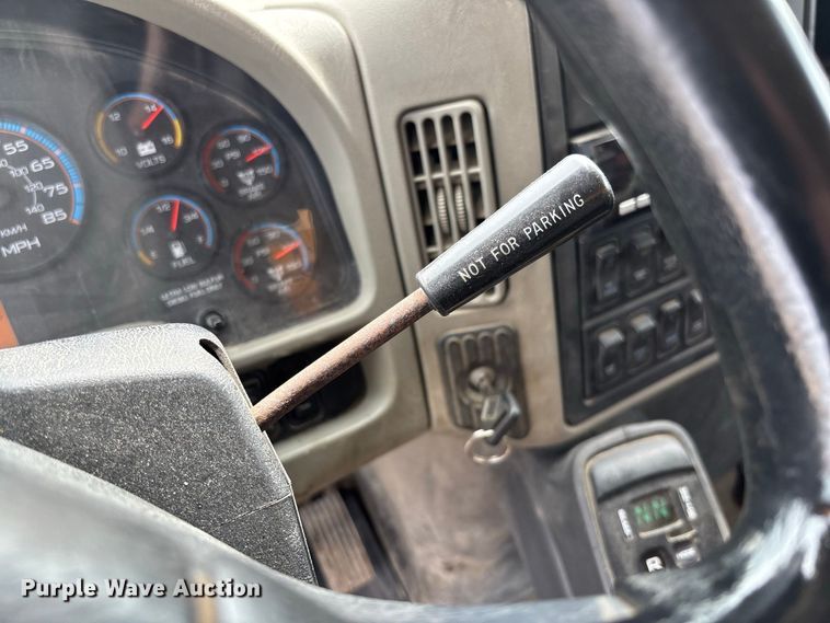 image for item DZ4649 2010 International WorkStar 7500 dump truck