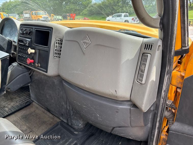image for item DZ4649 2010 International WorkStar 7500 dump truck
