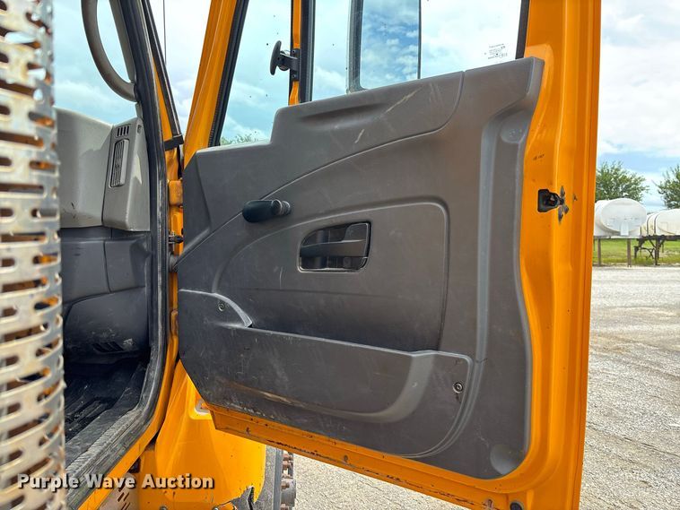 image for item DZ4649 2010 International WorkStar 7500 dump truck