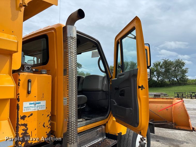 image for item DZ4649 2010 International WorkStar 7500 dump truck