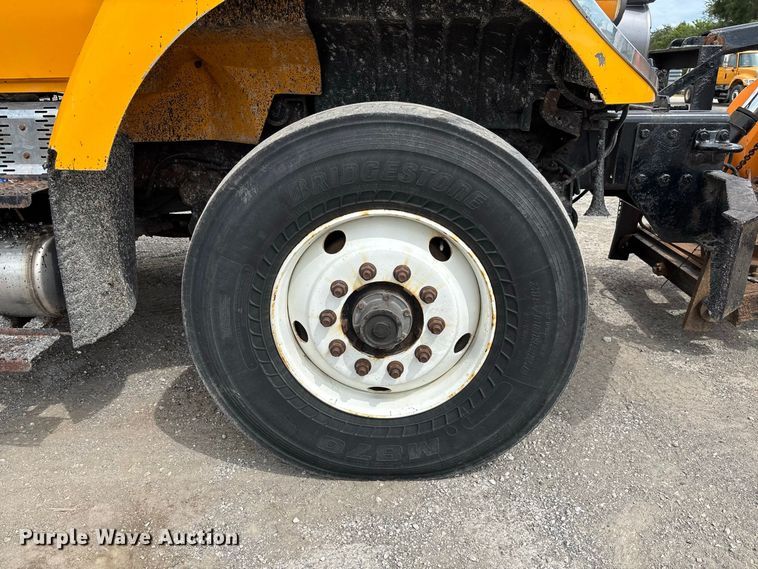 image for item DZ4649 2010 International WorkStar 7500 dump truck