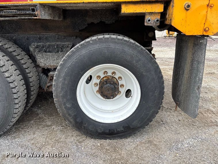 image for item DZ4649 2010 International WorkStar 7500 dump truck