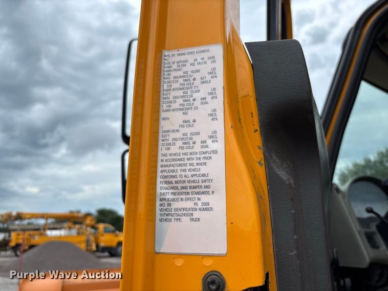 image for item DZ4649 2010 International WorkStar 7500 dump truck