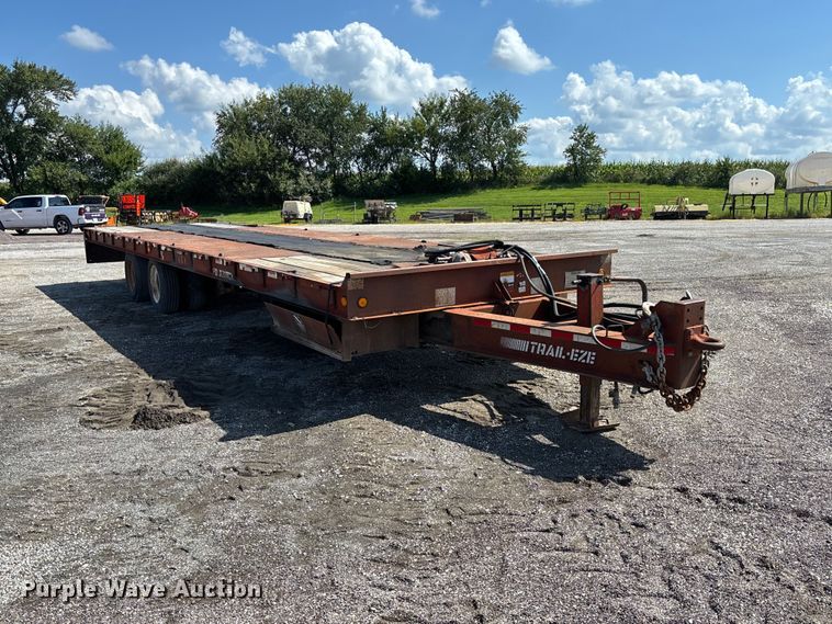 image for item DZ4650 1996 Dakota Mfg. Trail-Eze PDLX20TC31 tilt deck equipment trailer
