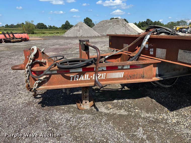 image for item DZ4650 1996 Dakota Mfg. Trail-Eze PDLX20TC31 tilt deck equipment trailer