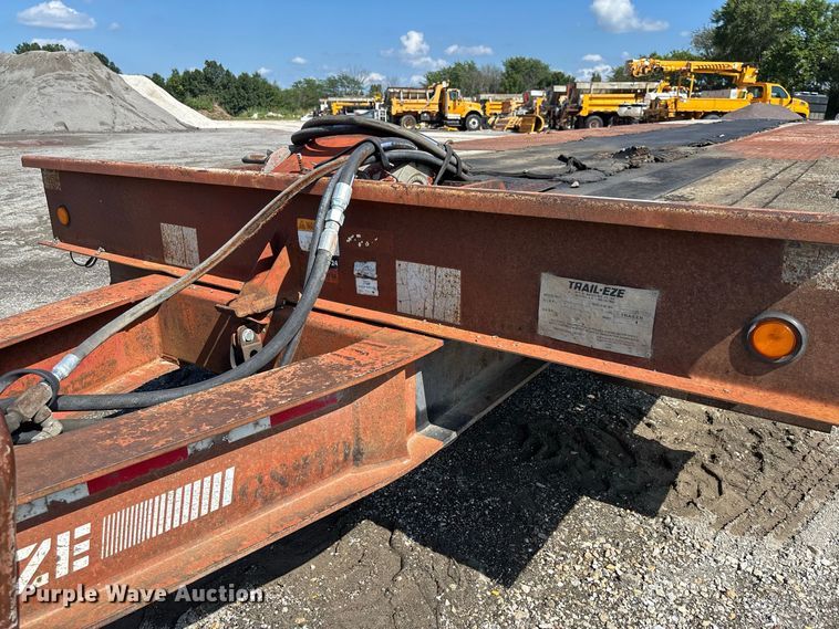 image for item DZ4650 1996 Dakota Mfg. Trail-Eze PDLX20TC31 tilt deck equipment trailer
