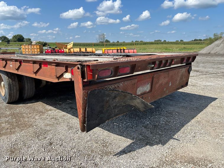 image for item DZ4650 1996 Dakota Mfg. Trail-Eze PDLX20TC31 tilt deck equipment trailer
