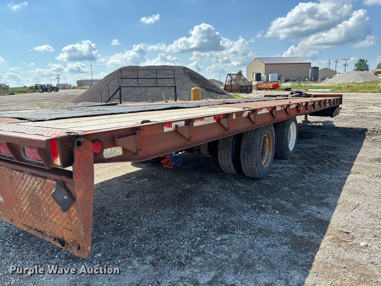 image for item DZ4650 1996 Dakota Mfg. Trail-Eze PDLX20TC31 tilt deck equipment trailer