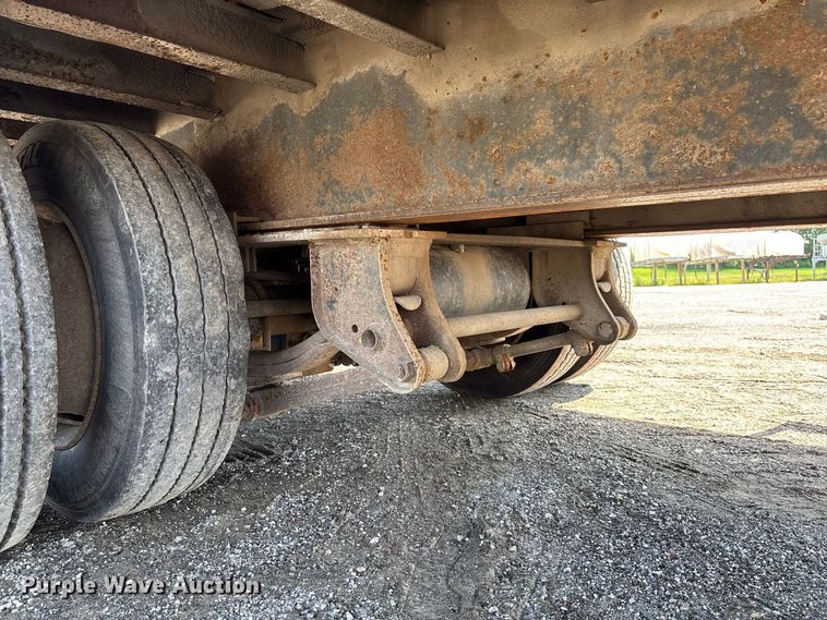 image for item DZ4650 1996 Dakota Mfg. Trail-Eze PDLX20TC31 tilt deck equipment trailer