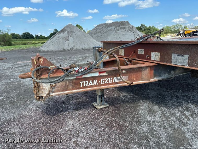 image for item DZ4651 1996 Dakota Mfg. Trail-Eze PDLX20TC31 tilt deck equipment trailer