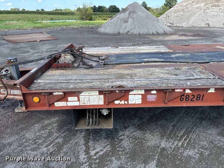 image for item DZ4651 1996 Dakota Mfg. Trail-Eze PDLX20TC31 tilt deck equipment trailer