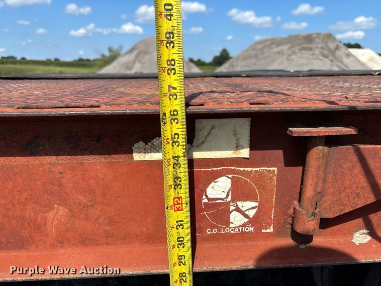 image for item DZ4651 1996 Dakota Mfg. Trail-Eze PDLX20TC31 tilt deck equipment trailer