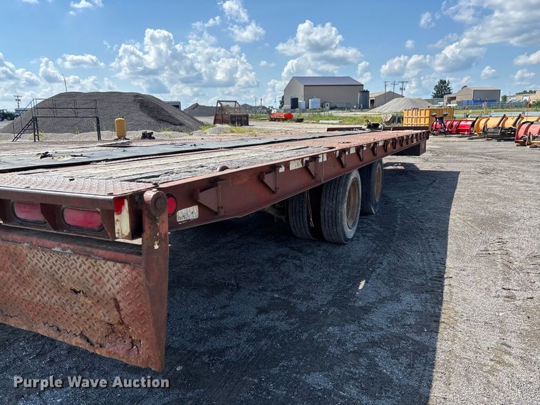 image for item DZ4651 1996 Dakota Mfg. Trail-Eze PDLX20TC31 tilt deck equipment trailer