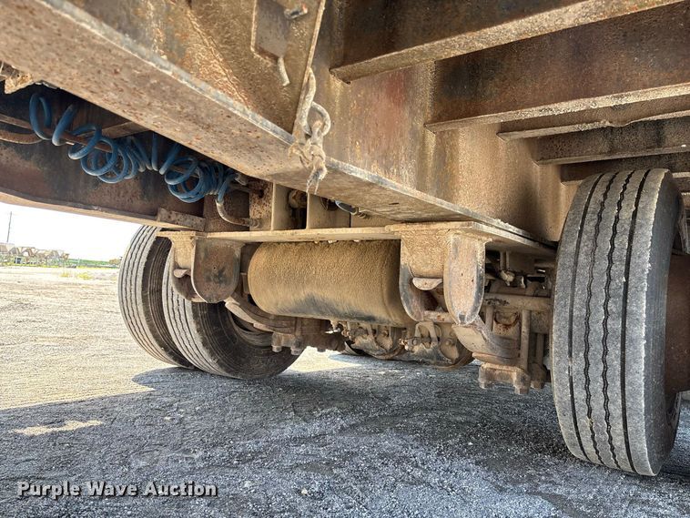 image for item DZ4651 1996 Dakota Mfg. Trail-Eze PDLX20TC31 tilt deck equipment trailer