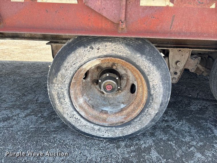 image for item DZ4651 1996 Dakota Mfg. Trail-Eze PDLX20TC31 tilt deck equipment trailer