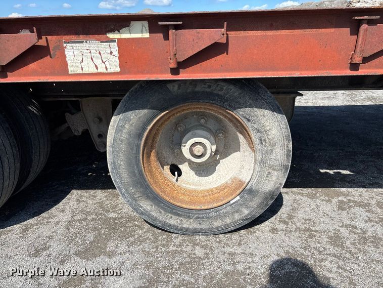 image for item DZ4651 1996 Dakota Mfg. Trail-Eze PDLX20TC31 tilt deck equipment trailer