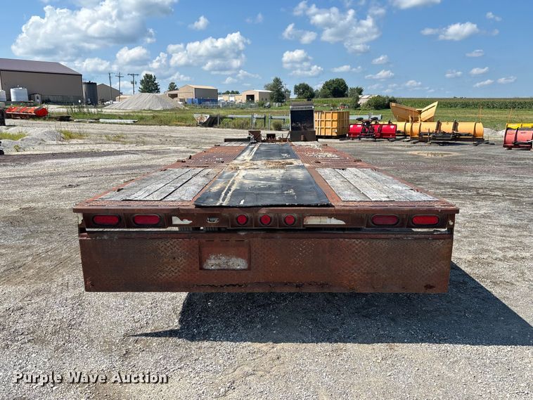 image for item DZ4652 1996 Dakota Mfg. Trail-Eze PDLX20TC31 tilt deck equipment trailer