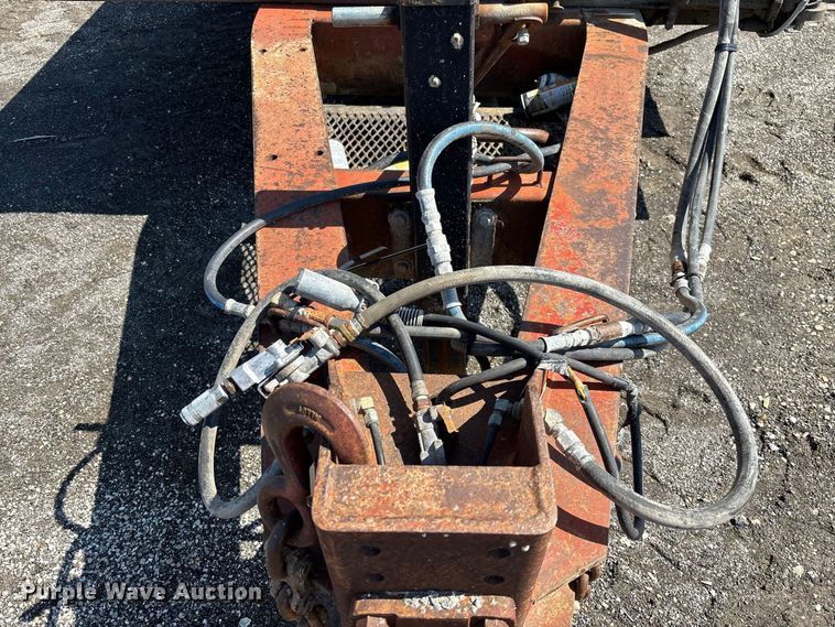 image for item DZ4652 1996 Dakota Mfg. Trail-Eze PDLX20TC31 tilt deck equipment trailer