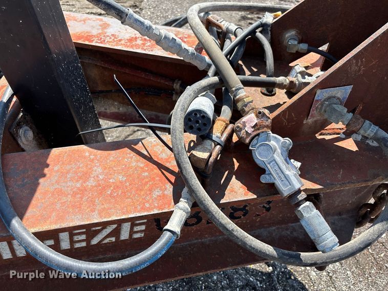 image for item DZ4652 1996 Dakota Mfg. Trail-Eze PDLX20TC31 tilt deck equipment trailer