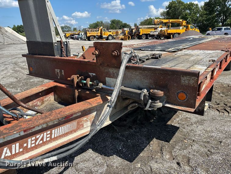 image for item DZ4652 1996 Dakota Mfg. Trail-Eze PDLX20TC31 tilt deck equipment trailer