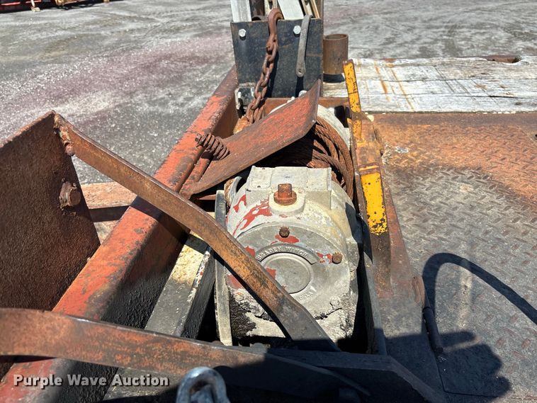 image for item DZ4652 1996 Dakota Mfg. Trail-Eze PDLX20TC31 tilt deck equipment trailer