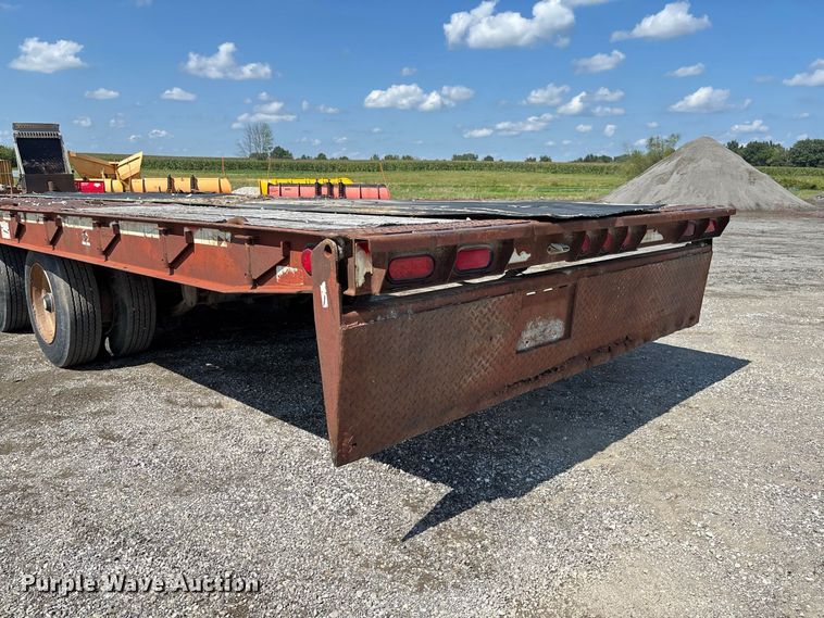 image for item DZ4652 1996 Dakota Mfg. Trail-Eze PDLX20TC31 tilt deck equipment trailer