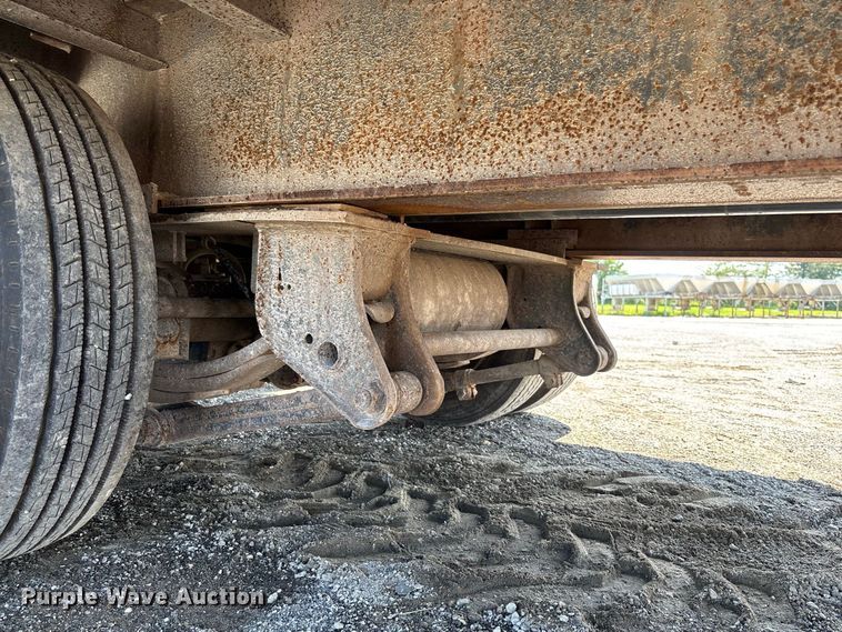 image for item DZ4652 1996 Dakota Mfg. Trail-Eze PDLX20TC31 tilt deck equipment trailer