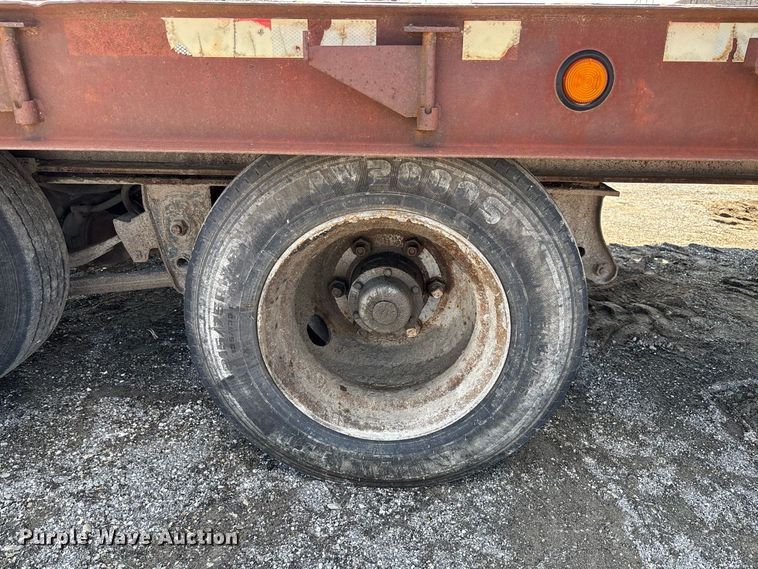 image for item DZ4652 1996 Dakota Mfg. Trail-Eze PDLX20TC31 tilt deck equipment trailer