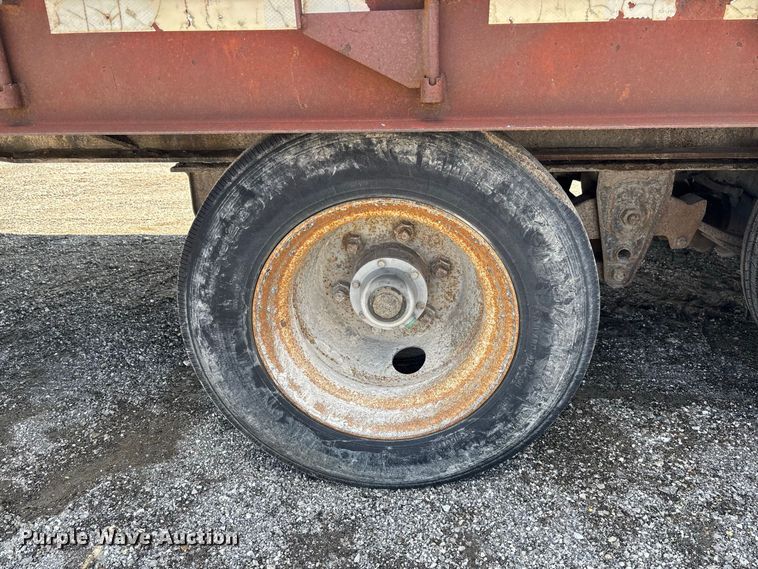 image for item DZ4652 1996 Dakota Mfg. Trail-Eze PDLX20TC31 tilt deck equipment trailer