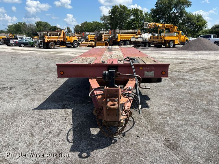 image for item DZ4653 1996 Dakota Mfg. Trail-Eze PDLX20TC31 tilt deck equipment trailer