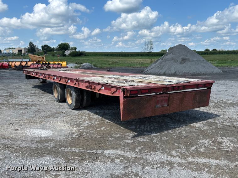 image for item DZ4653 1996 Dakota Mfg. Trail-Eze PDLX20TC31 tilt deck equipment trailer