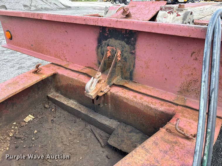 image for item DZ4653 1996 Dakota Mfg. Trail-Eze PDLX20TC31 tilt deck equipment trailer