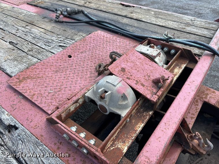 image for item DZ4653 1996 Dakota Mfg. Trail-Eze PDLX20TC31 tilt deck equipment trailer