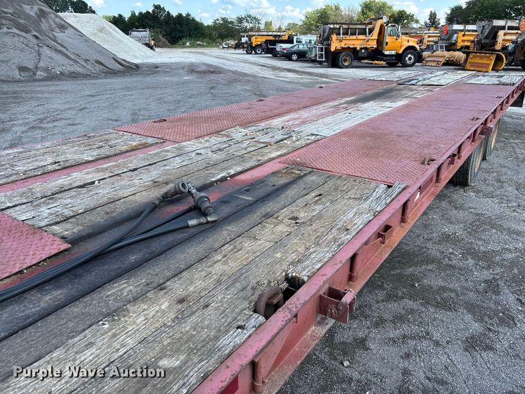 image for item DZ4653 1996 Dakota Mfg. Trail-Eze PDLX20TC31 tilt deck equipment trailer