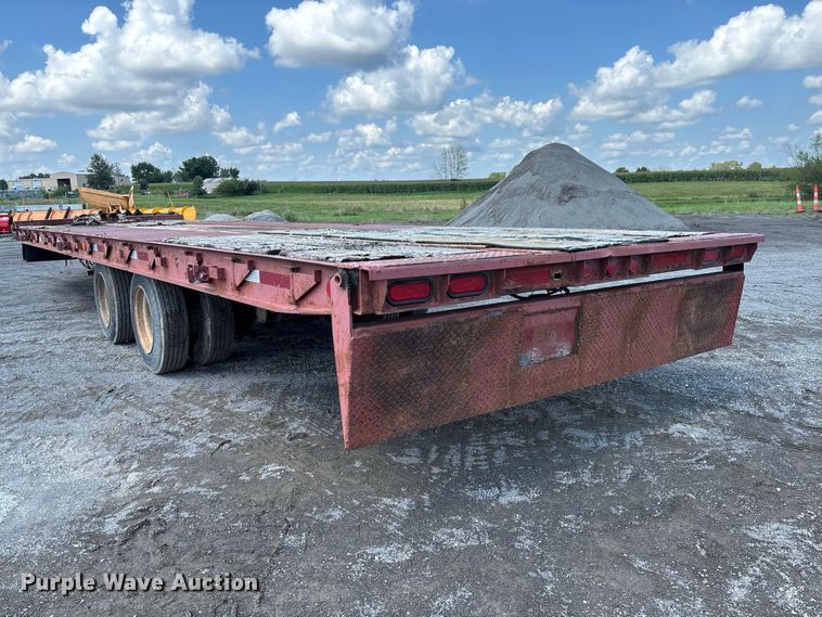 image for item DZ4653 1996 Dakota Mfg. Trail-Eze PDLX20TC31 tilt deck equipment trailer