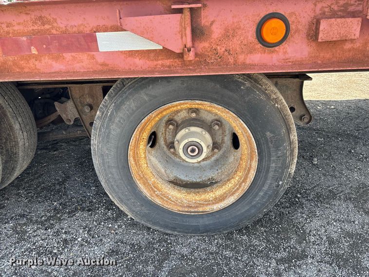 image for item DZ4653 1996 Dakota Mfg. Trail-Eze PDLX20TC31 tilt deck equipment trailer