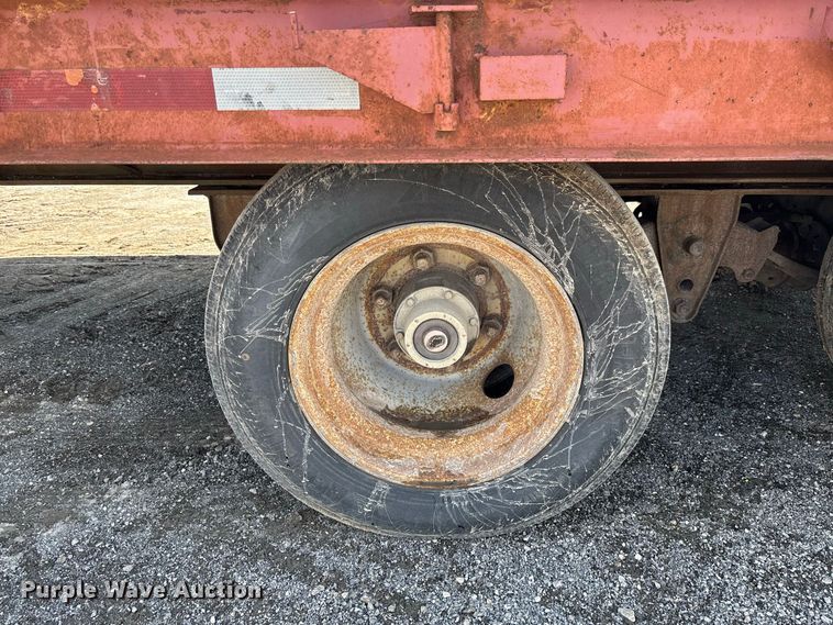 image for item DZ4653 1996 Dakota Mfg. Trail-Eze PDLX20TC31 tilt deck equipment trailer