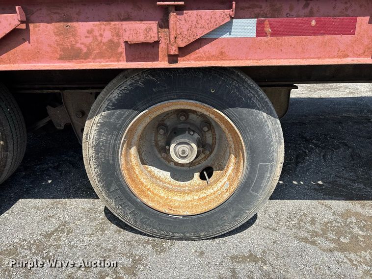 image for item DZ4653 1996 Dakota Mfg. Trail-Eze PDLX20TC31 tilt deck equipment trailer