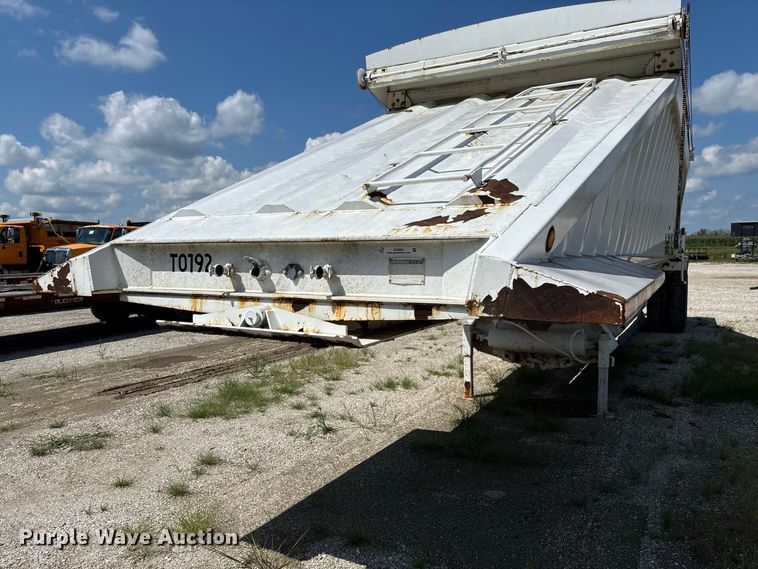image for item DZ4654 2007 Manac SBD-240 bottom dump trailer