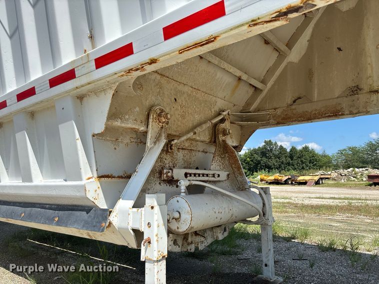 image for item DZ4654 2007 Manac SBD-240 bottom dump trailer